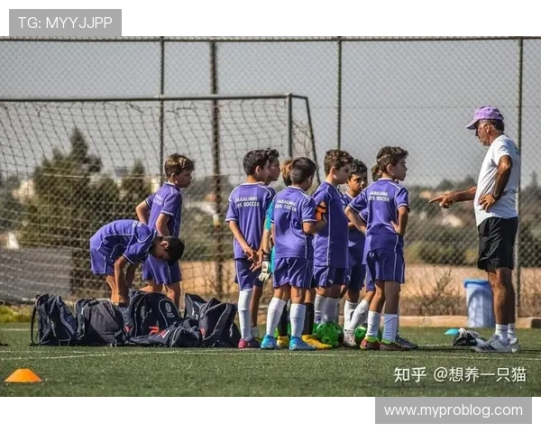 拉玛西亚回归,巴萨复兴曙光初现还是困境下的无奈之举? 拉玛西亚回归,巴萨复兴曙光初现还是困境下的无奈之举?